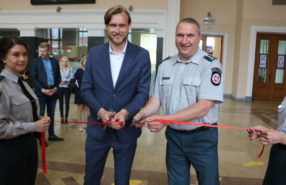 Policijos bibliotekėlėmis galės pasinaudoti ir traukinių keleiviai