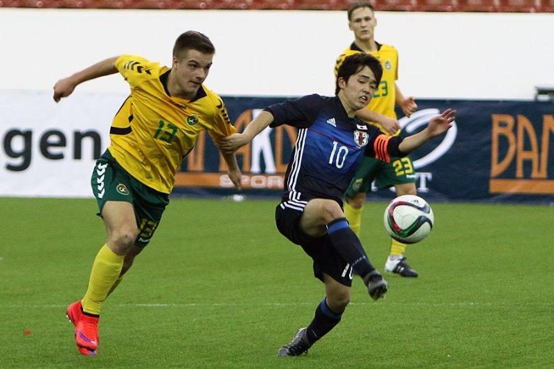 V. Granatkino turnyre Lietuvos jaunių futbolo rinktinė sužaidė taikiai su japonais