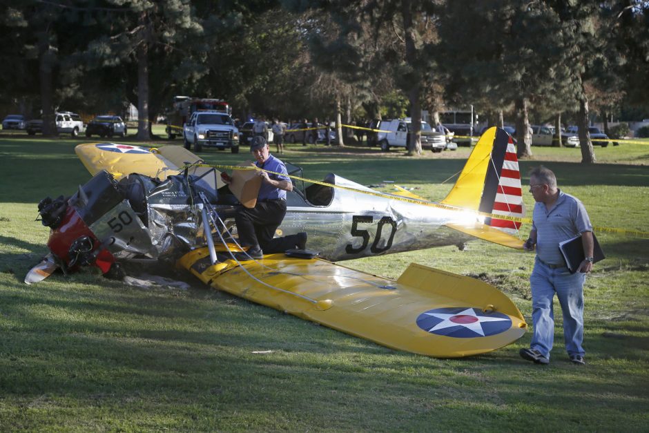 Holivudo žvaigždė H. Fordas sužeistas per lėktuvo avariją 