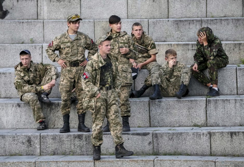 Ukrainoje šimtai radikalų protestavo prieš vyriausybę