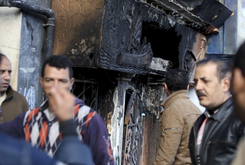 Molotovo kokteilis Kairo diskotekoje pražudė mažiausiai 16 žmonių