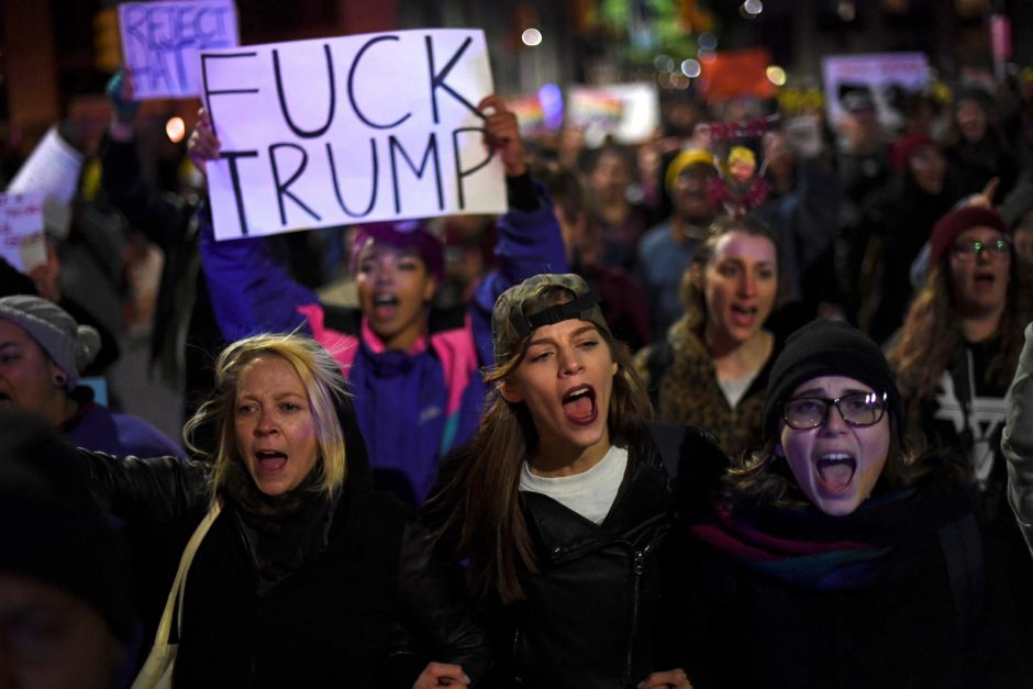 JAV ir toliau nerimsta protestai prieš D. Trumpą