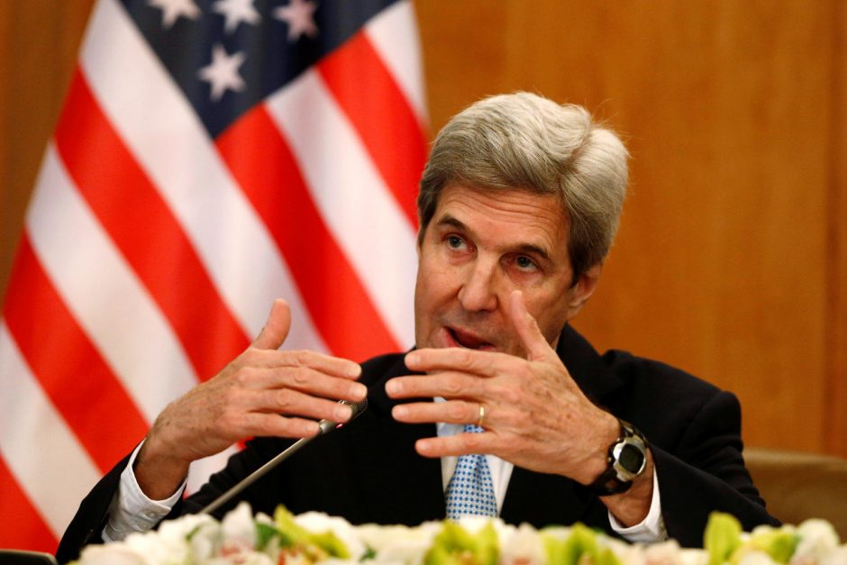 J. Kerry susitiko su Saudo Arabijos karaliumi