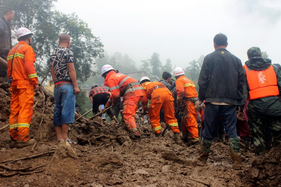 Kinijoje nuošliauža pasiglemžė 24 gyvybes