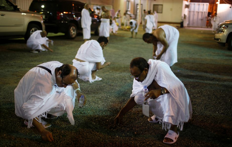 Musulmonai baigia hadžo apeigas: šventės ritualai ir iššūkis Saudo Arabijai