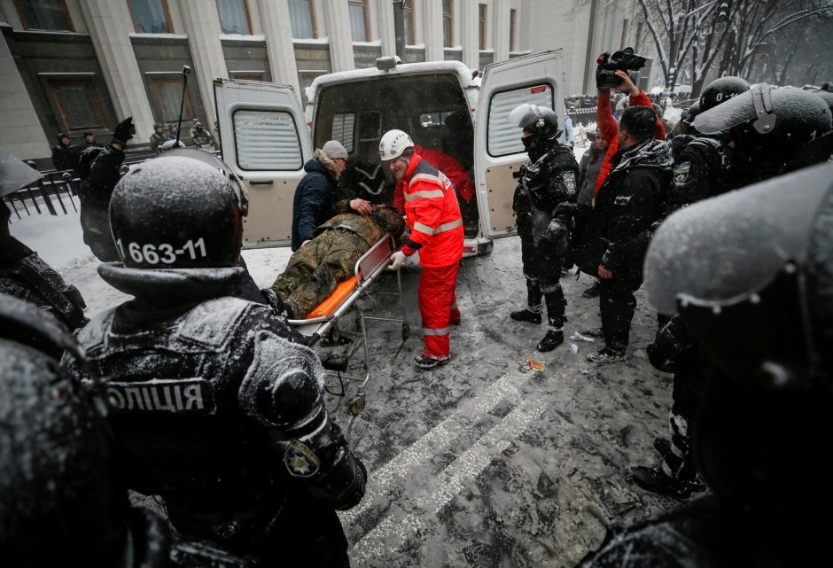 Kijeve – vėl neramu: per policijos reidą sulaikyti 100 protestuotojų