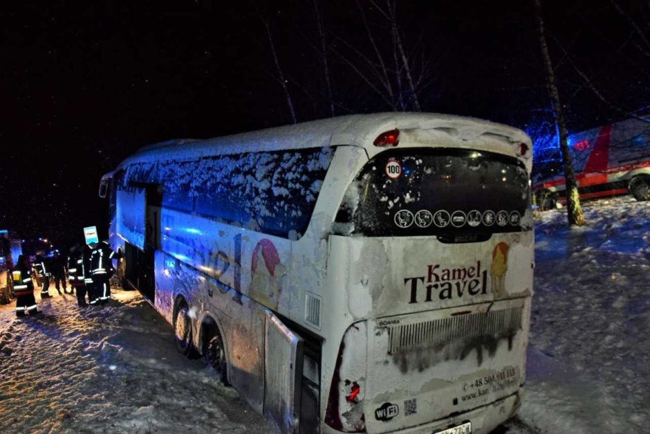 Į Kaziuko mugę vykę lenkai pateko į avariją, sužalota 16 žmonių 