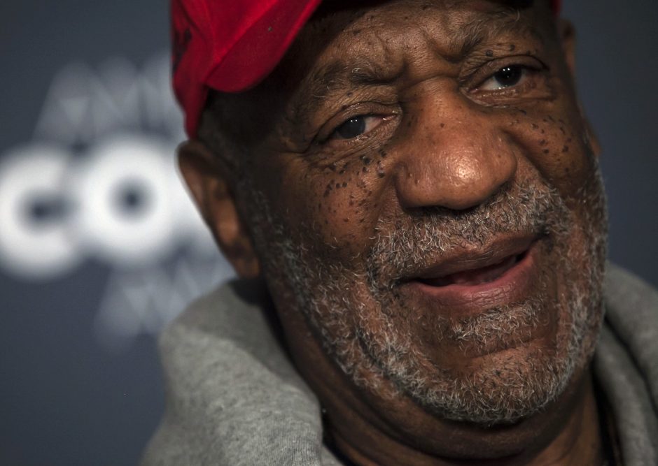 Pasigirdus naujiems kaltinimams B. Cosby raginamas atsisakyti teisės į senatį