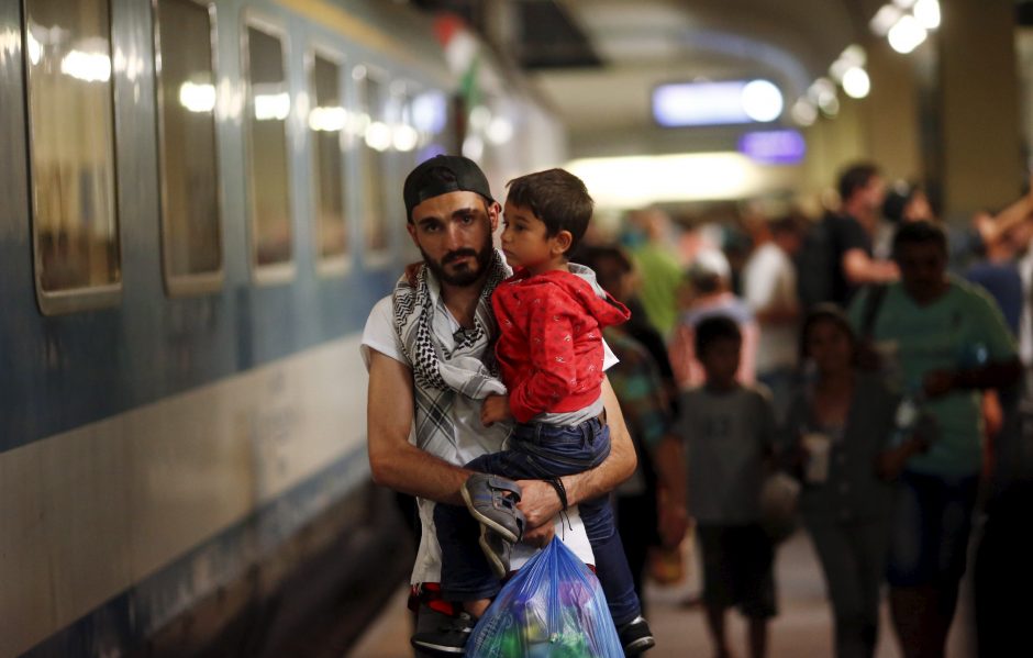 Vienoje pirmadienį – didžiausias šiemet traukiniais atvykusių migrantų antplūdis