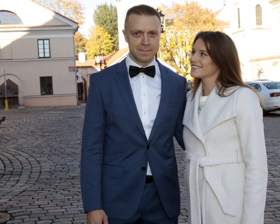 Kauno rotušėje susituokė „Žalgirio“ direktorius P. Motiejūnas ir K. Sklenytė