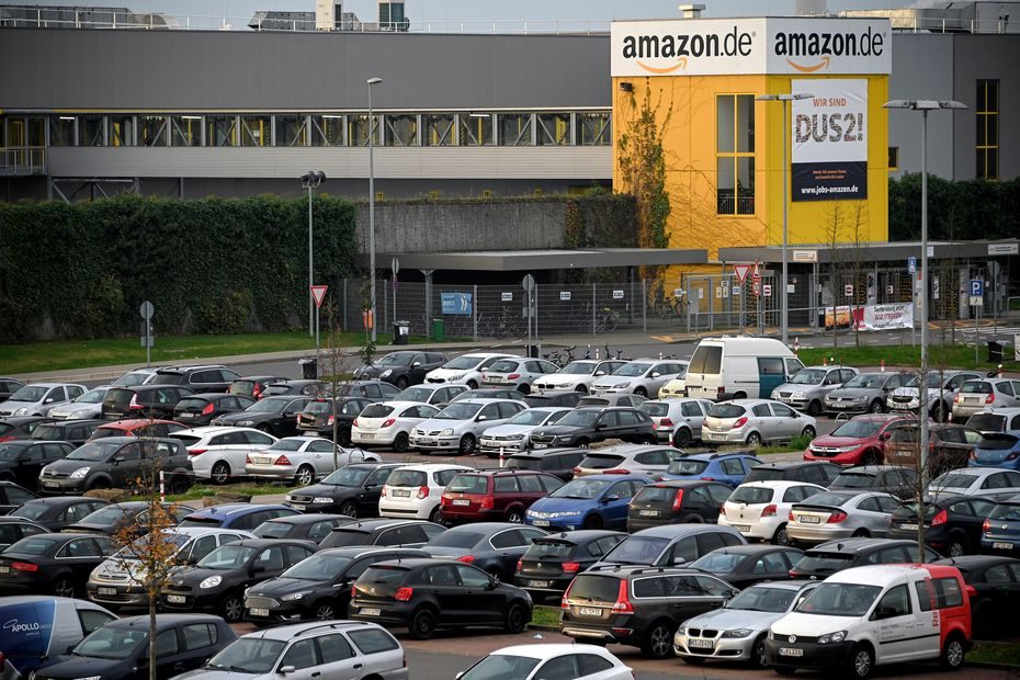 „Amazon“ darbuotojai „juodąjį penktadienį“ surengs streiką