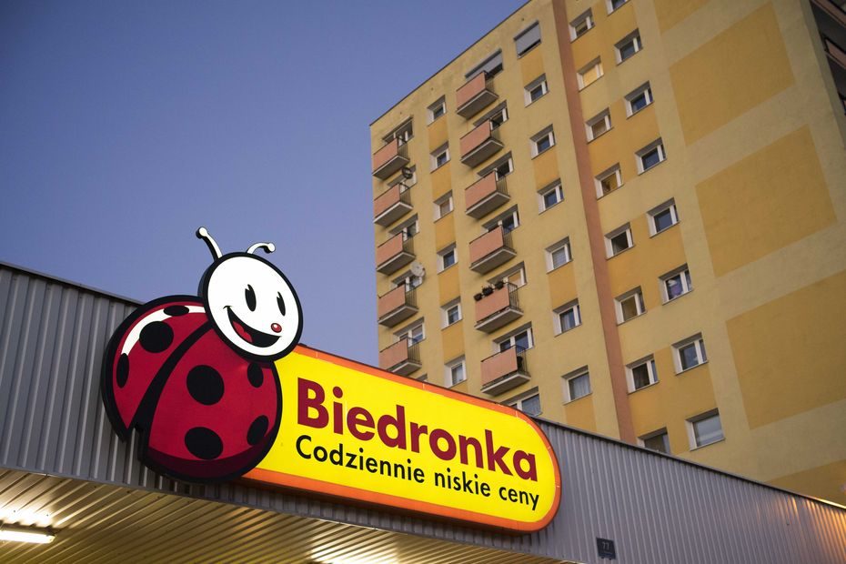 Lenkija skyrė 163 mln. eurų baudą „Biedronką“ valdančiai įmonei