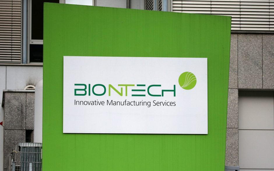 „BioNTech“ per 6 savaites žada naują vakciną nuo naujos koronaviruso atmainos