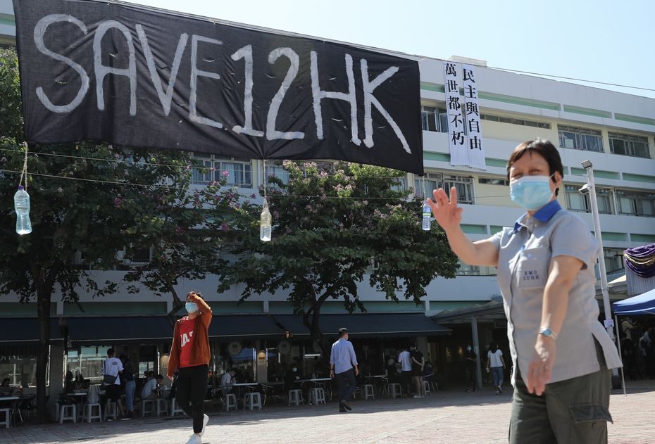 Virtinė šalių reikalauja Pekino vykdyti įsipareigojimus dėl Honkongo