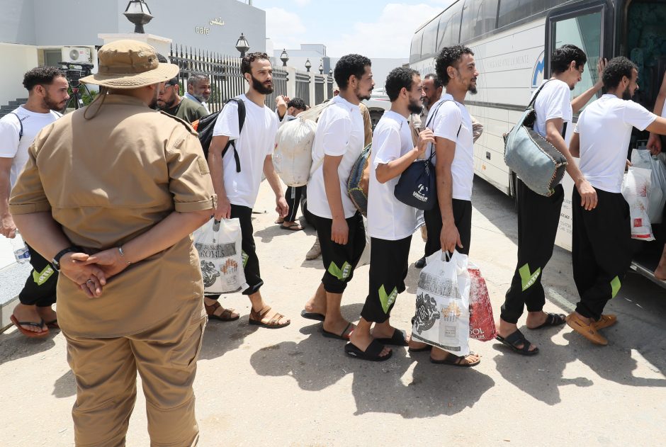 Švedija žada imigrantams už grįžimą namo mokėti dešimtis tūkstančių eurų