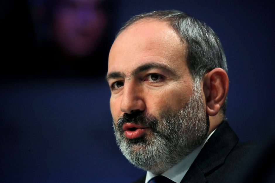 Armėnijos kariuomenė pareikalavo premjero N. Pašiano atsistatydinimo