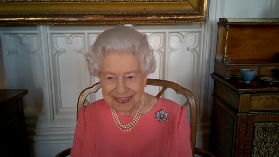 JK karalienė apie skiepus nuo COVID-19: visai neskaudėjo
