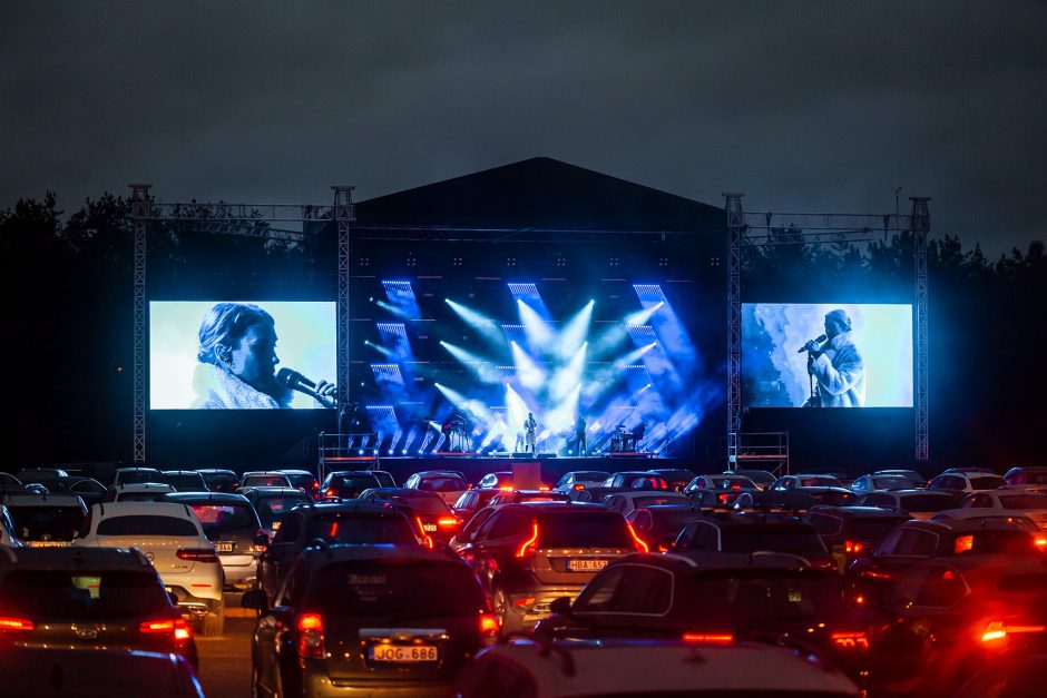 „Sisters on wire“: milijonai persklausų ir tik vienas koncertas