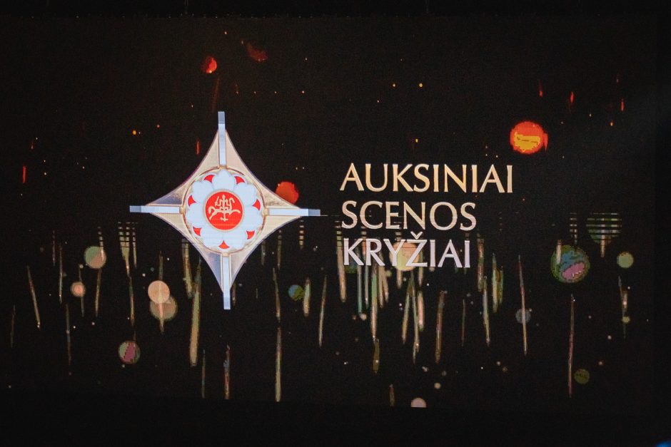 „Auksinių scenos kryžių“ ceremonijoje – spektaklio „Dėdė Vania“ kūrėjų triumfas