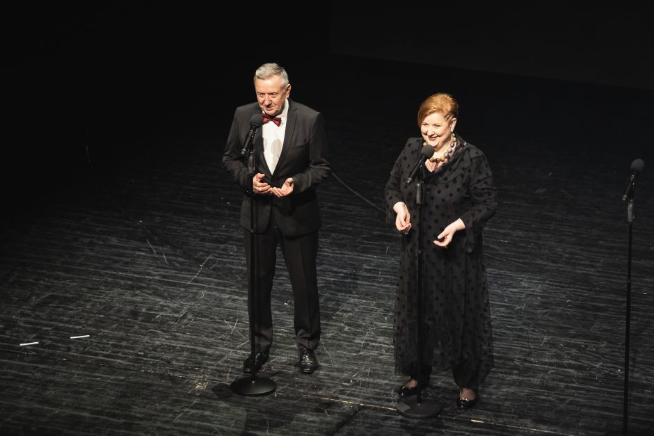 „Auksinių scenos kryžių“ ceremonijoje – spektaklio „Dėdė Vania“ kūrėjų triumfas