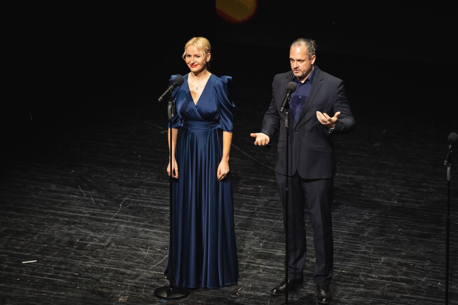 „Auksinių scenos kryžių“ ceremonijoje – spektaklio „Dėdė Vania“ kūrėjų triumfas