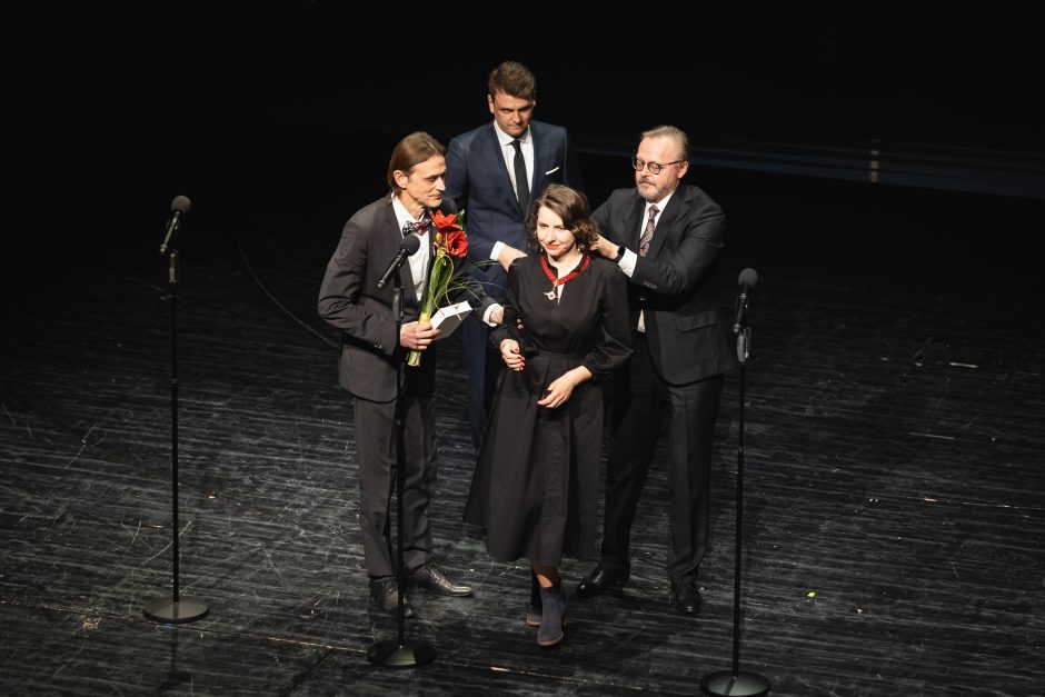 „Auksinių scenos kryžių“ ceremonijoje – spektaklio „Dėdė Vania“ kūrėjų triumfas