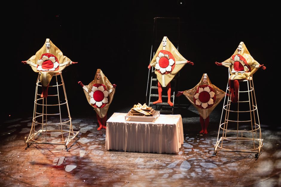 „Auksinių scenos kryžių“ ceremonijoje – spektaklio „Dėdė Vania“ kūrėjų triumfas