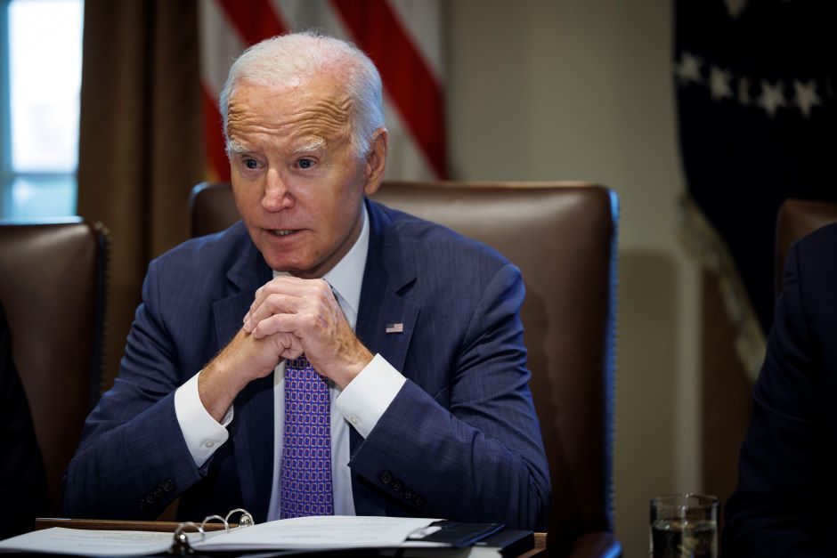 JAV didėjant chaosui, J. Bidenas bando nuraminti Ukrainos sąjungininkus