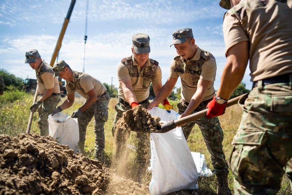 Rumunija prie sienos su Ukraina pradėjo statyti priešlėktuvines slėptuves