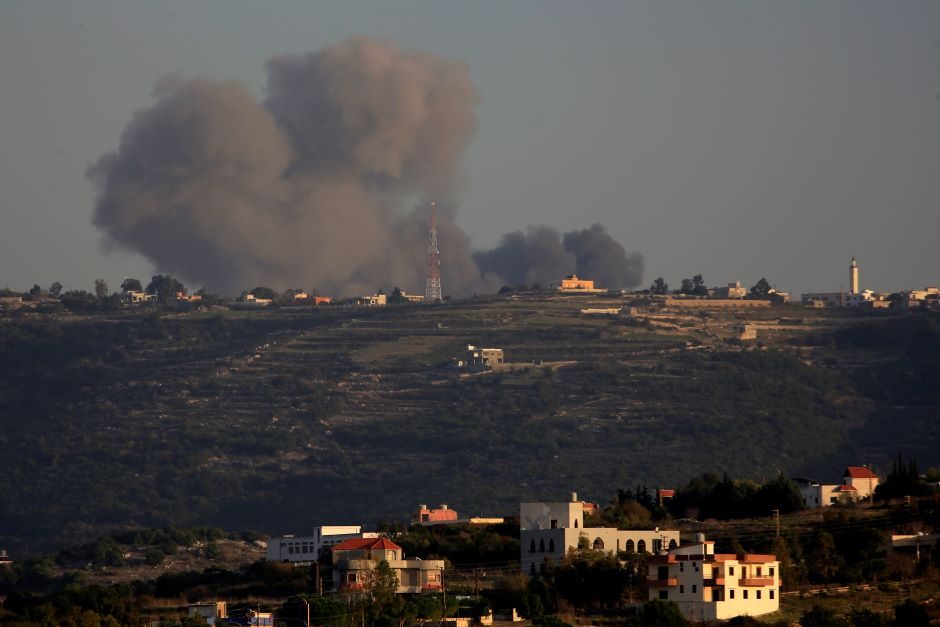 Izraelis Libano pasienyje oro smūgiais reagavo į „Hezbollah“ raketų atakas