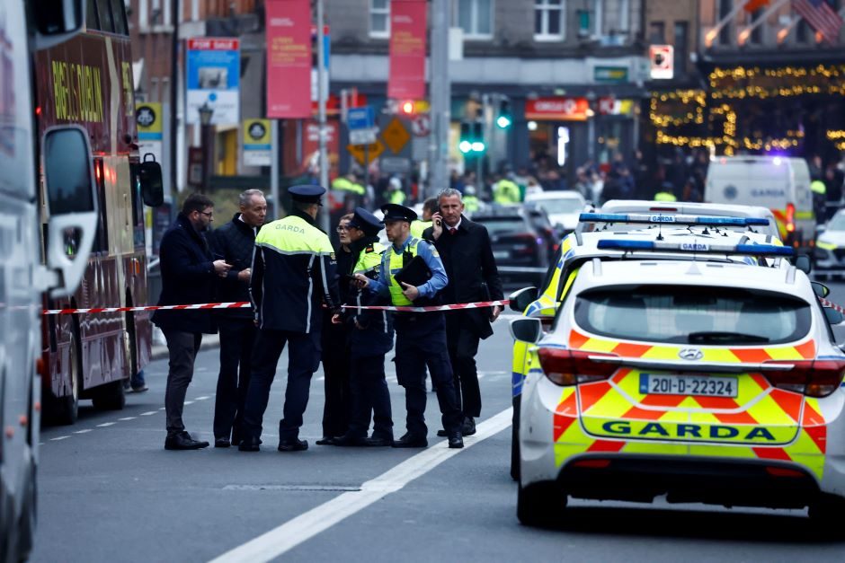 Dubline peiliu ginkluotas vyras sužalojo penkis žmones, iš kurių trys – vaikai