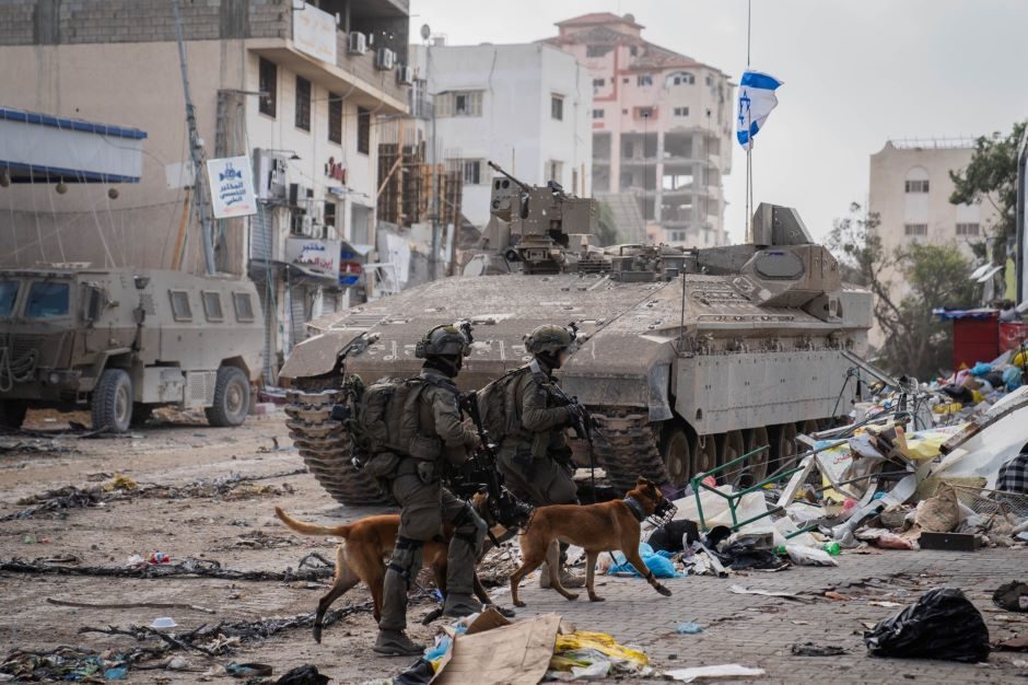 Izraelio kariuomenė: Gazos Ruožo universiteto miestelyje rasta ginklų ir tunelių