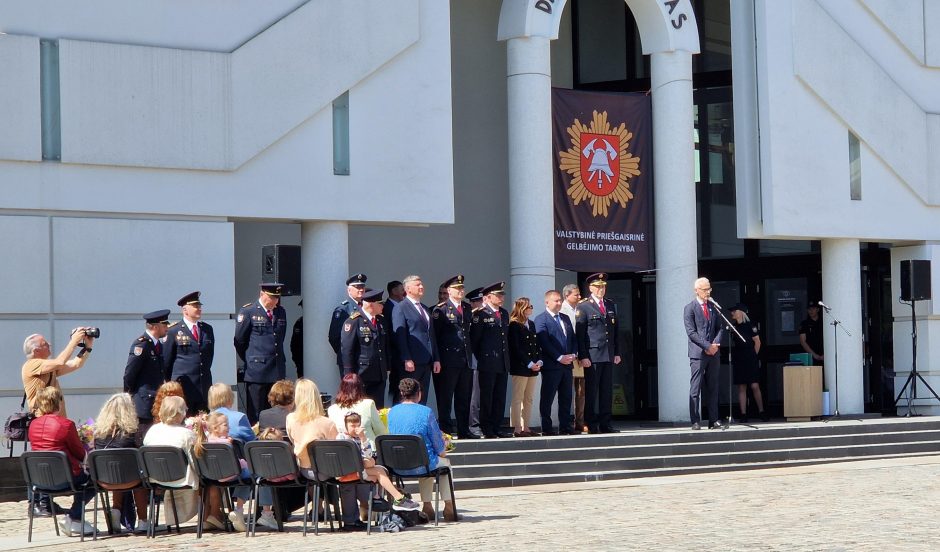 Teatro aikštėje – ugniagesių gelbėtojų šventė