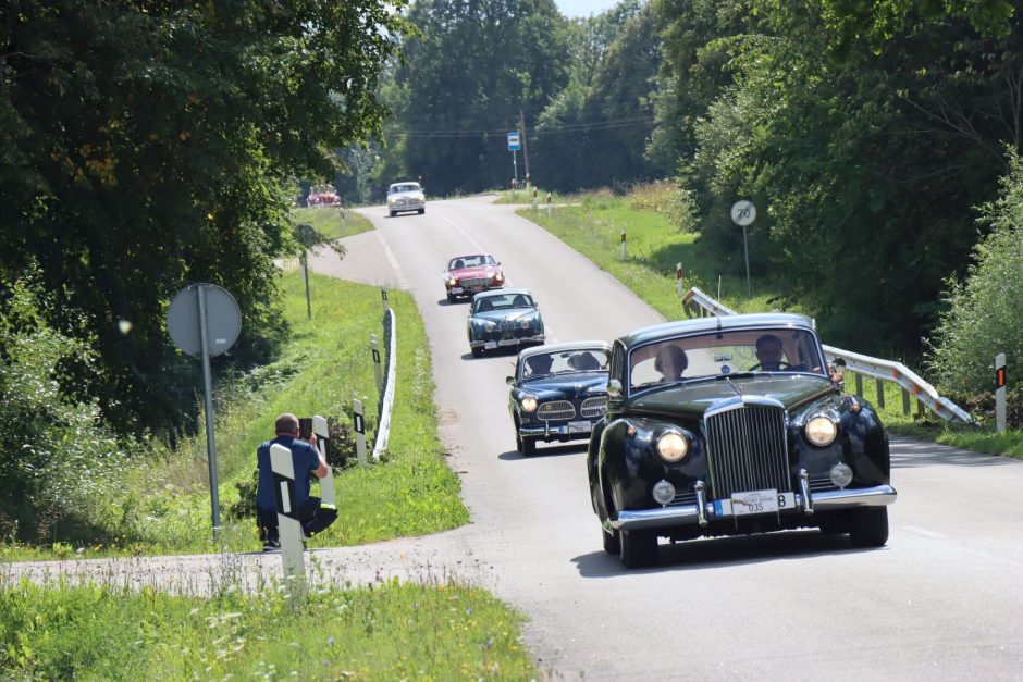 Biržų keliais riedėjo nesenstanti klasika