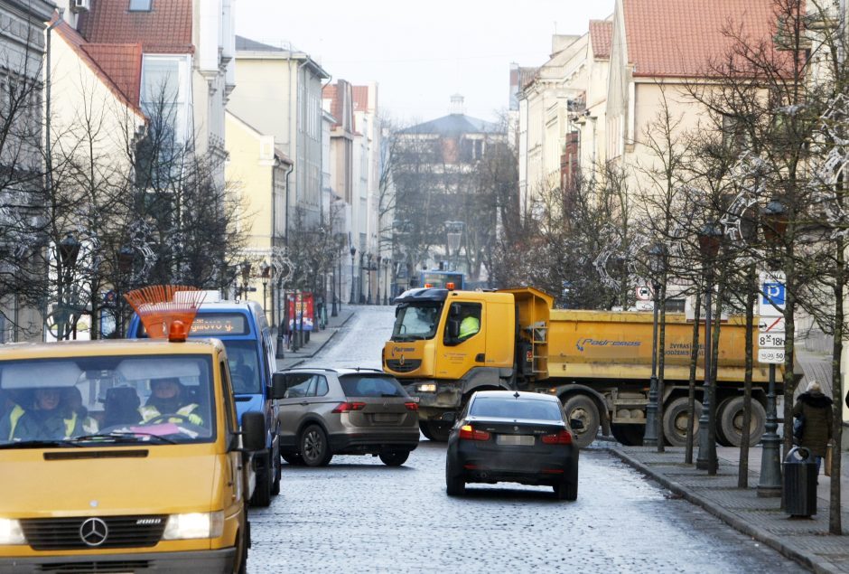 Tiltų gatvė – be mašinų?