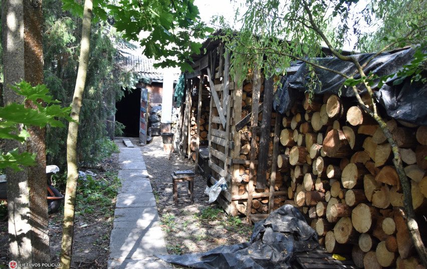 Šilutės rajone pareigūnai likvidavo didžiausią šiais metais aptiktą naminės degtinės bravorą