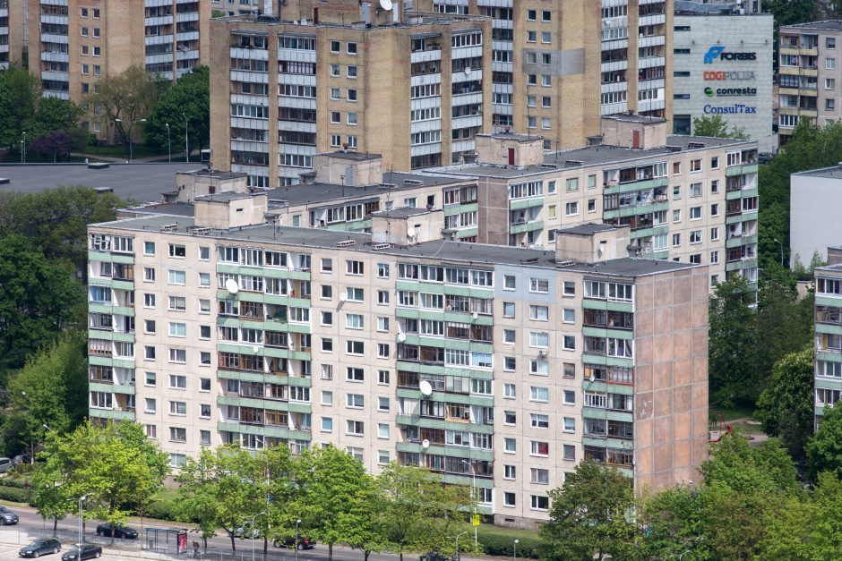 Seimas leido susirinkimus šaukti penktadaliui daugiabučių gyventojų