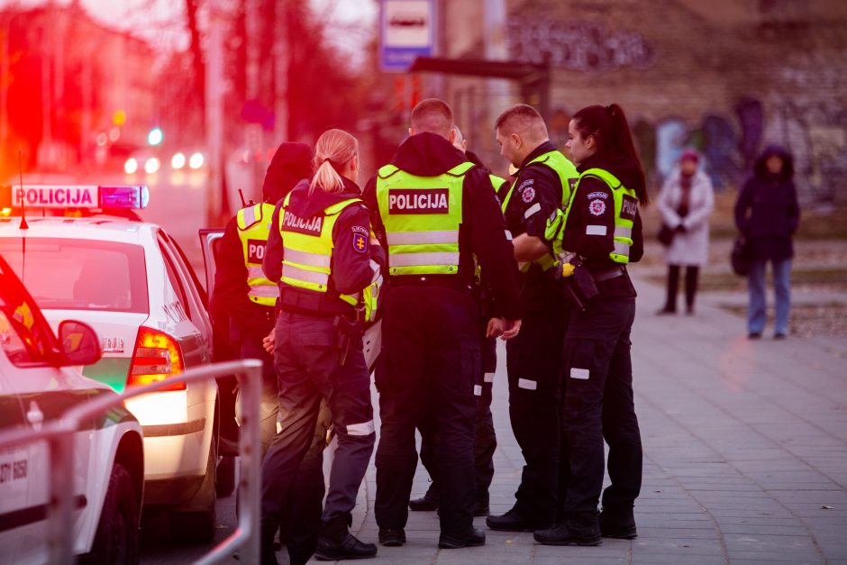 Į ligoninę paguldytas Kėdainių parke peiliu sužalotas vyras