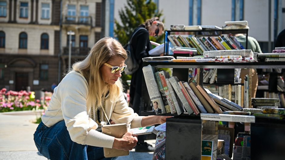 Kelionė po literatūros galaktikas: Kaune vyko „Aklas pasimatymas su knyga“