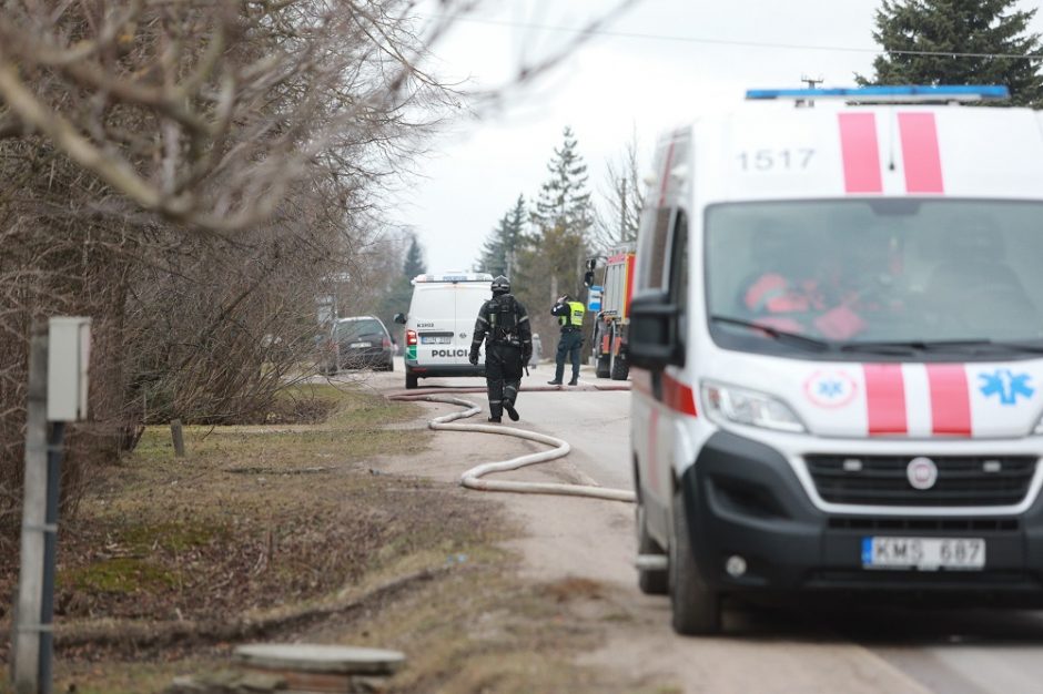 Marijampolės apylinkėse liepsnojo mobilus namelis: žuvo vyras