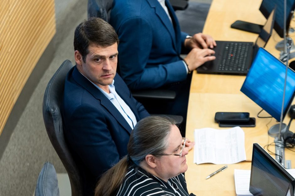 „Laisvės ir teisingumo“ partijos valdyba stabdo R. Žemaitaičio narystę