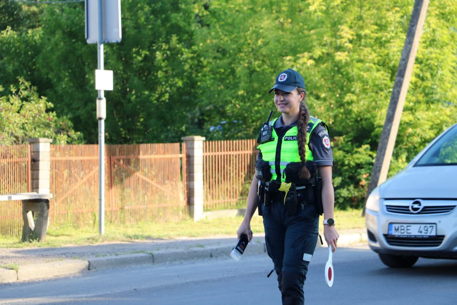 5 prom. įpūtęs BMW vairuotojas teisinosi: išgėriau tik alaus