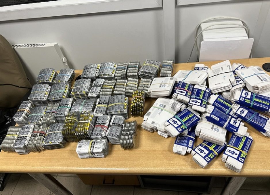 Automobilyje iš Baltarusijos – 7 kilogramai vaistų kontrabandos
