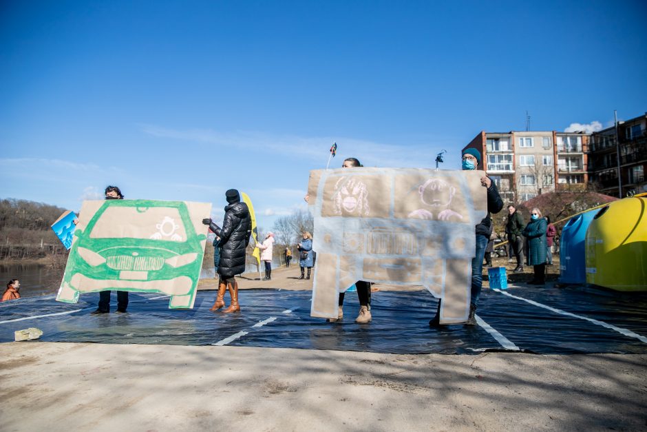 Šančiuose nerimsta aistros dėl gatvės prie Nemuno: surengta protesto akcija
