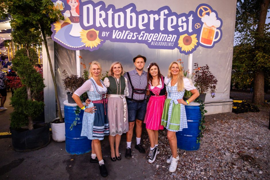 Praūžė „Volfas Engelman Oktoberfestas“: šventinis ritualas, bavariškos tradicijos ir princo vizitas