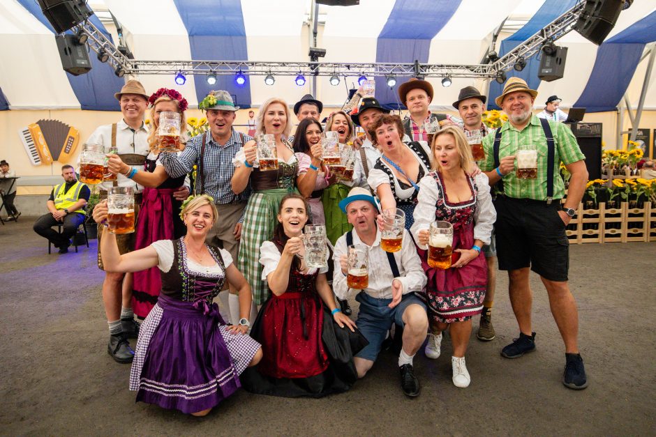 Praūžė „Volfas Engelman Oktoberfestas“: šventinis ritualas, bavariškos tradicijos ir princo vizitas