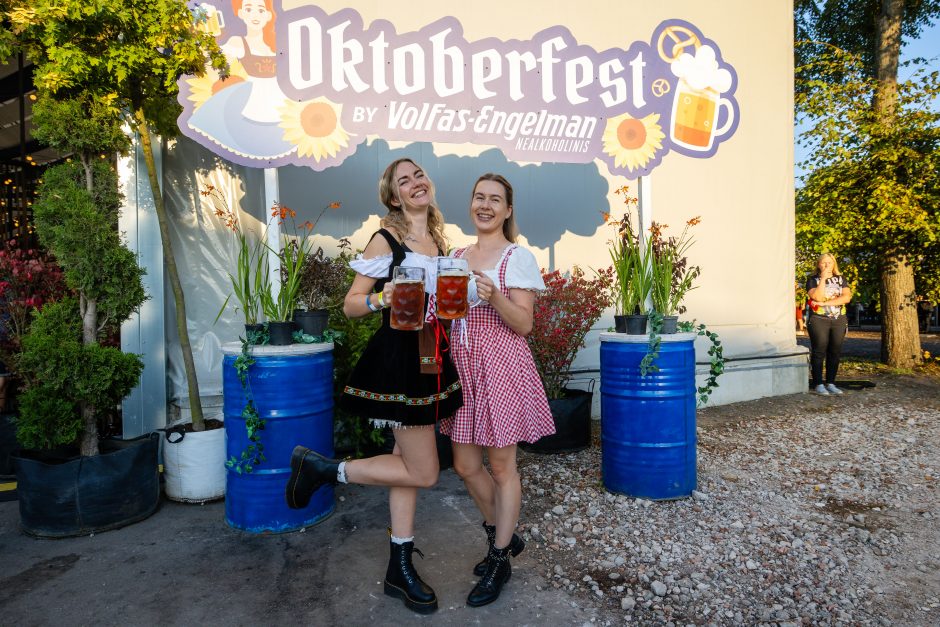 Praūžė „Volfas Engelman Oktoberfestas“: šventinis ritualas, bavariškos tradicijos ir princo vizitas