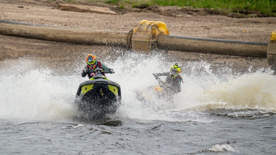 Nemunas ties Vilijampole vienai dienai virto tikra lenktynių trasa