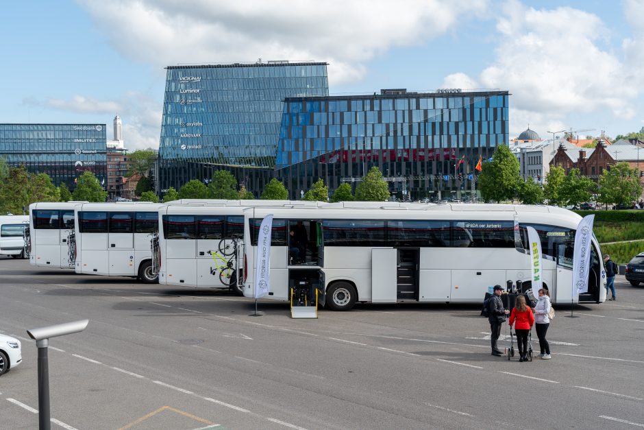 Autobuse – ir liftas, ir garsinė sistema