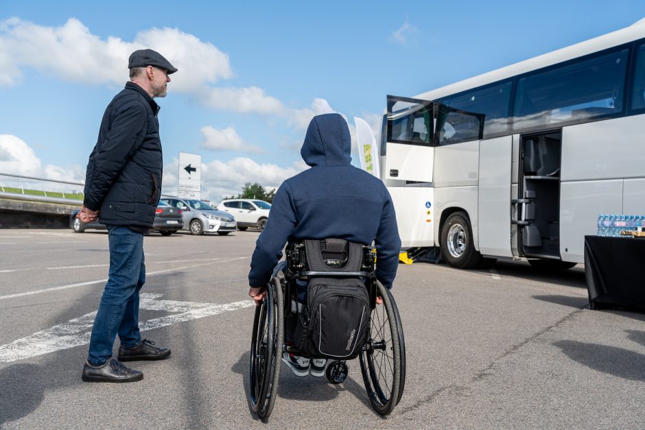 Autobuse – ir liftas, ir garsinė sistema